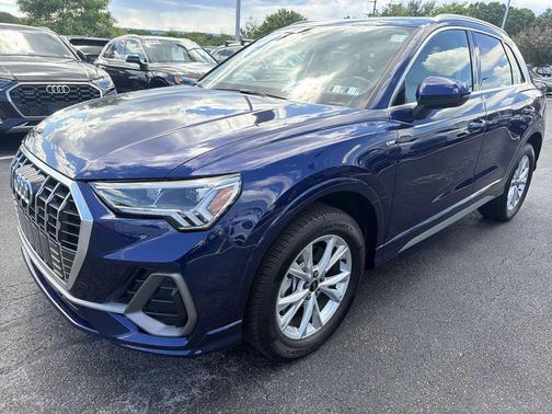 Navarra Blue Metallic 2024 Audi Q3 Premium 45 TFSI S line quattro Tiptronic