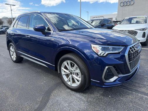Navarra Blue Metallic 2024 Audi Q3 Premium 45 TFSI S line quattro Tiptronic