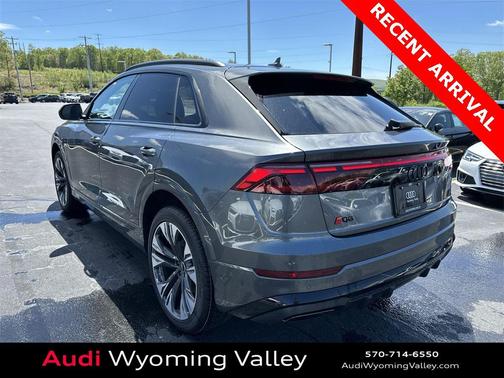 2025 Audi Q8 55 Premium Plus