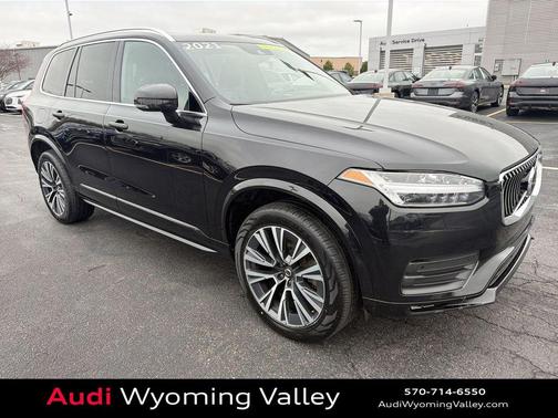 Onyx Black Metallic 2021 Volvo XC90 T6 Momentum