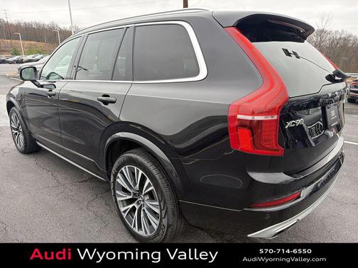 Onyx Black Metallic 2021 Volvo XC90 T6 Momentum