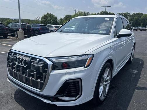 2025 Audi Q7 55 Premium Plus