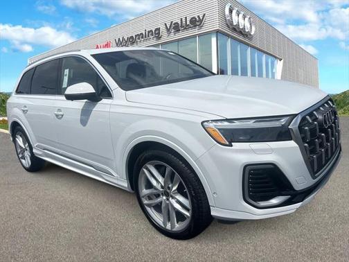 2025 Audi Q7 55 Premium Plus