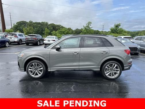 2025 Audi Q3 Premium 45 TFSI S line quattro Tiptronic