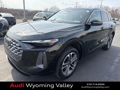 2025 Audi Q5 Premium TFSI quattro S tronic