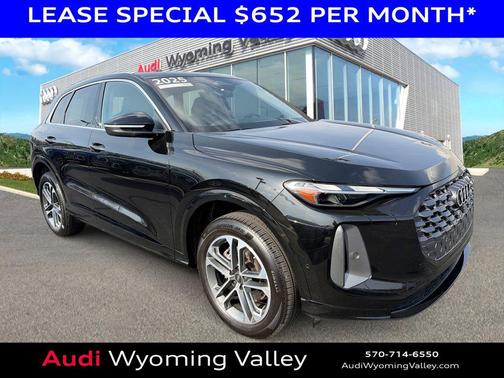 Mythos Black Metallic 2025 Audi Q5 Premium TFSI quattro S tronic