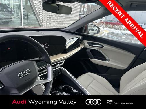 2025 Audi Q5 Premium TFSI quattro S tronic