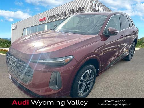 2025 Audi Q5 Premium TFSI quattro S tronic