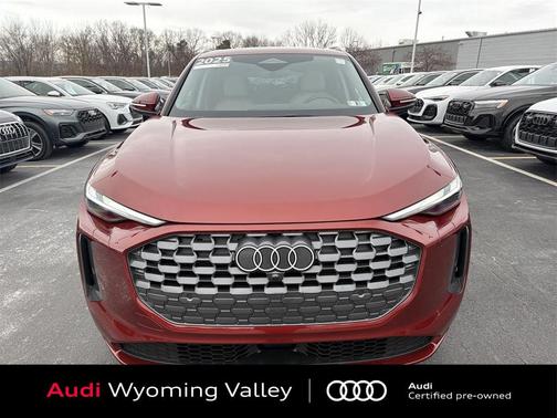 2025 Audi Q5 Premium TFSI quattro S tronic