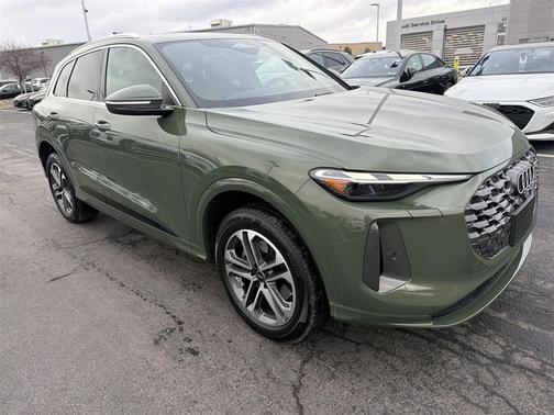 2025 Audi Q5 Premium TFSI quattro S tronic