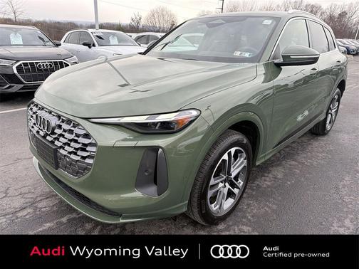 2025 Audi Q5 Premium TFSI quattro S tronic