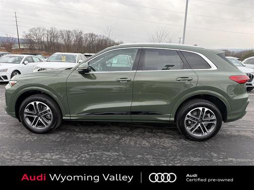 2025 Audi Q5 Premium TFSI quattro S tronic