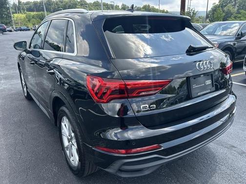 2024 Audi Q3 Premium 45 TFSI S line quattro Tiptronic