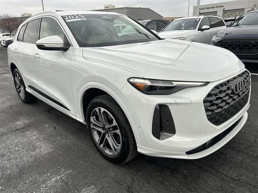 2025 Audi Q5 Premium Plus TFSI quattro S tronic