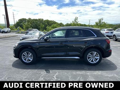 2022 Audi Q5 45 S line Premium