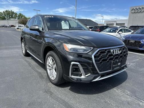 2022 Audi Q5 45 S line Premium
