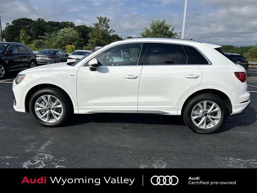 2025 Audi Q3 Premium 45 TFSI S line quattro Tiptronic