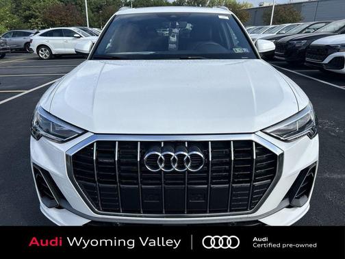 2025 Audi Q3 Premium 45 TFSI S line quattro Tiptronic