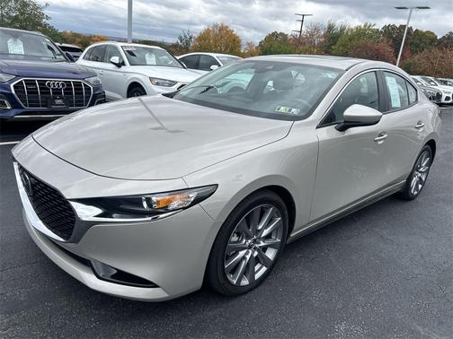 2023 Mazda Mazda3 FWD w/Preferred Package