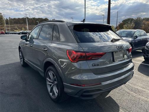 2025 Audi Q3 Premium 45 TFSI S line quattro Tiptronic