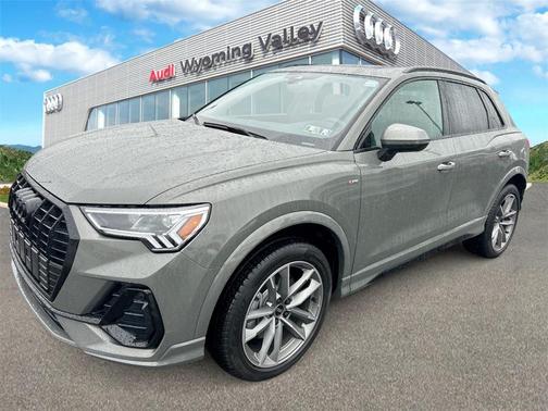 2025 Audi Q3 Premium 45 TFSI S line quattro Tiptronic