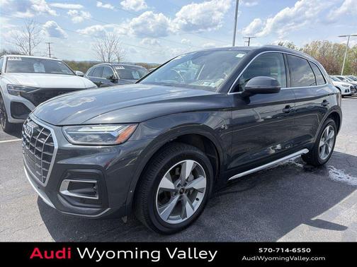 Manhattan Gray Metallic 2024 Audi Q5 40 Premium