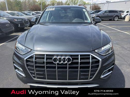Manhattan Gray Metallic 2024 Audi Q5 40 Premium