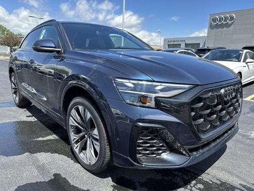 2025 Audi Q8 55 Premium Plus