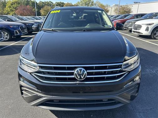 2024 Volkswagen Tiguan 2.0T SE 4MOTION