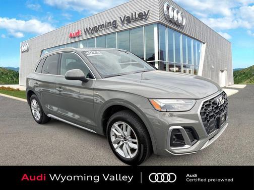 Chronos Gray Metallic 2023 Audi Q5 45 S line Premium