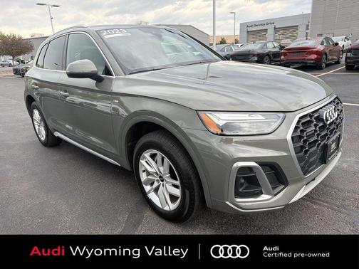 Chronos Gray Metallic 2023 Audi Q5 45 S line Premium