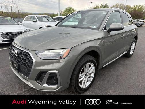 Chronos Gray Metallic 2023 Audi Q5 45 S line Premium