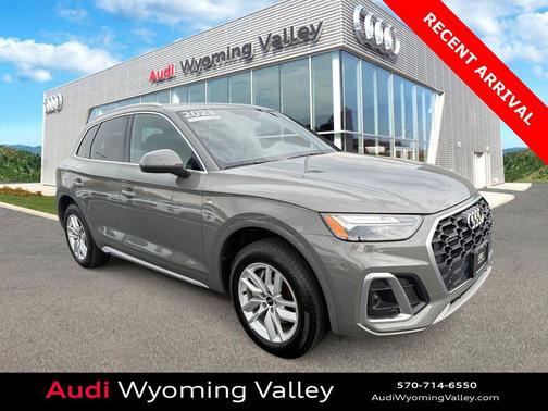 Chronos Gray Metallic 2023 Audi Q5 45 S line Premium