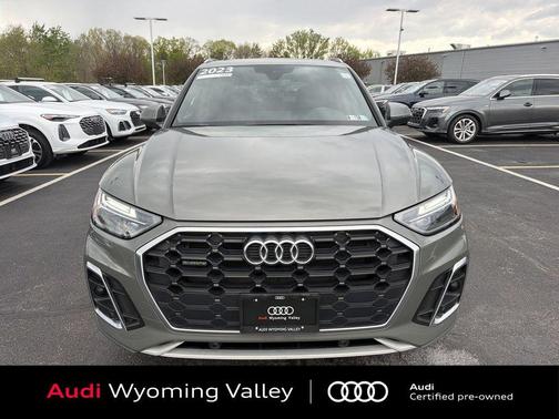 Chronos Gray Metallic 2023 Audi Q5 45 S line Premium