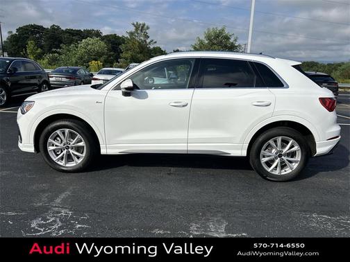 2025 Audi Q3 Premium 45 TFSI S line quattro Tiptronic