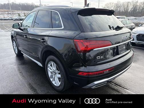 2023 Audi Q5 45 S line Premium
