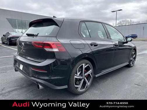 2024 Volkswagen Golf GTI 2.0T SE DSG