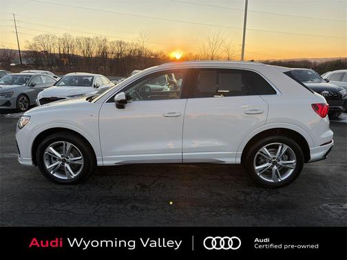 2022 Audi Q3 45 S line Premium Plus