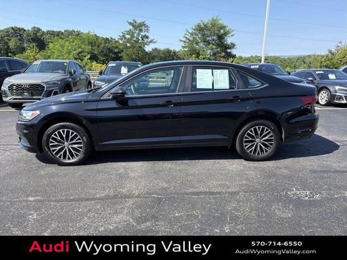 Black 2021 Volkswagen Jetta 1.4T SE