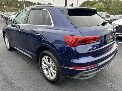 2025 Audi Q3 Premium 45 TFSI S line quattro Tiptronic