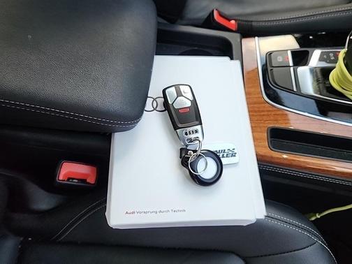 2023 Audi Q5 40 Premium Plus