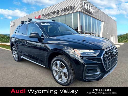 Mythos Black Metallic 2023 Audi Q5 40 Premium Plus