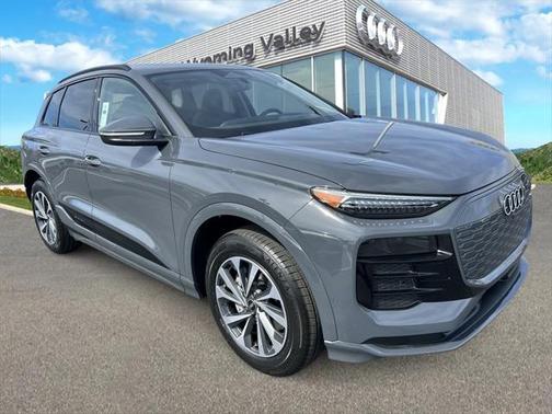 2025 Audi Q6 e-tron Premium Plus quattro