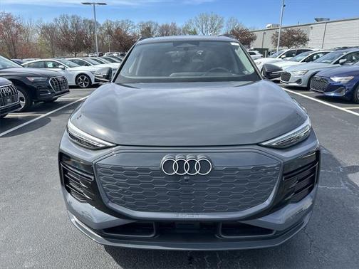 2025 Audi Q6 e-tron Premium Plus quattro