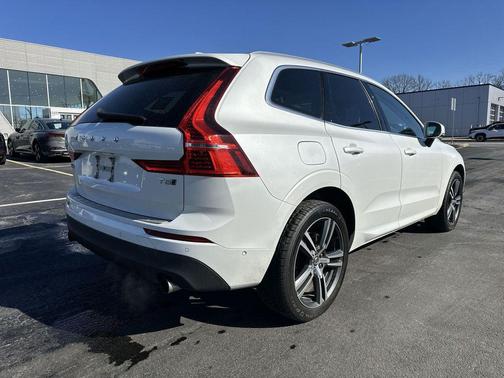 2019 Volvo XC60 T5 Momentum