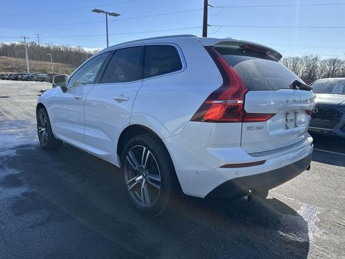 2019 Volvo XC60 T5 Momentum