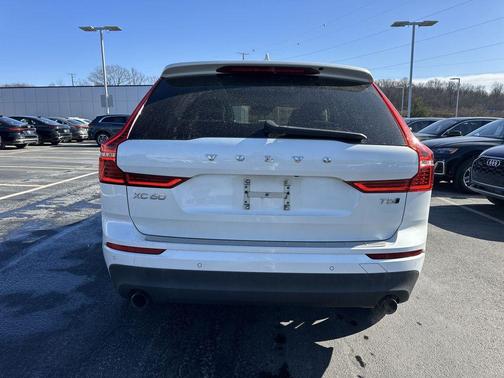 2019 Volvo XC60 T5 Momentum