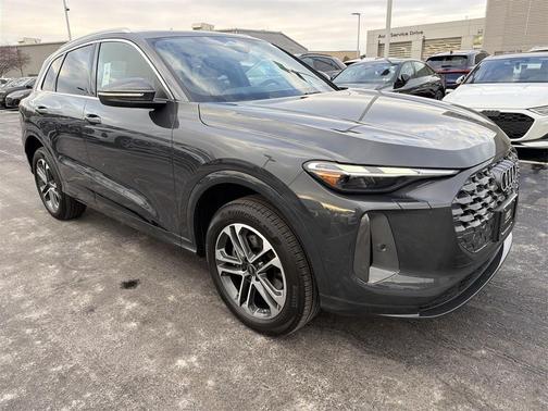 2025 Audi Q5 Premium TFSI quattro S tronic