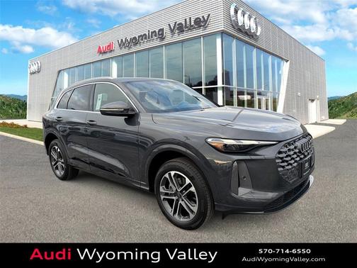 2025 Audi Q5 Premium TFSI quattro S tronic