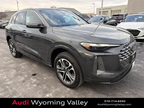 2025 Audi Q5 Premium TFSI quattro S tronic